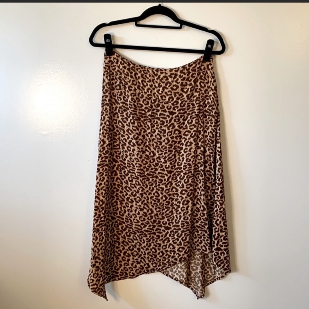 Cotton On skirt. Zipper closure